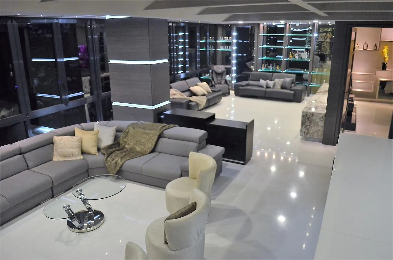 Hotel Paris Luxury Suites Medellín